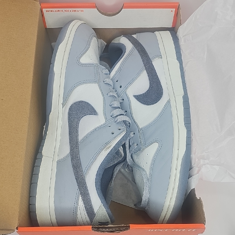 Men's Nike Dunk Low Retro, Size 11 - White / Light Carbon / Platinum Tint - Picture 12 of 14